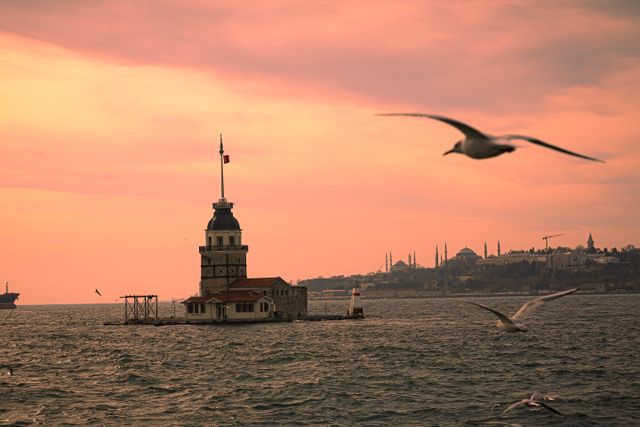 Historical Sites in Istanbul You Must Visit: Maidens Tower in Istanbul sunset view